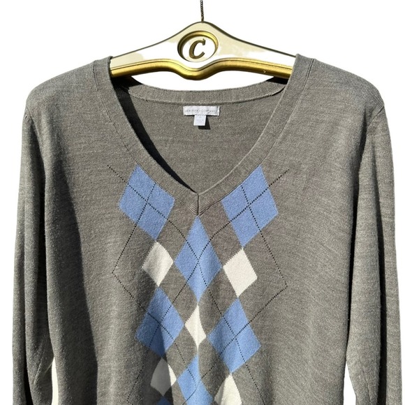 New York & Co - grey argyle deep v-neck sweater, sizeXL - Picture 2 of 9